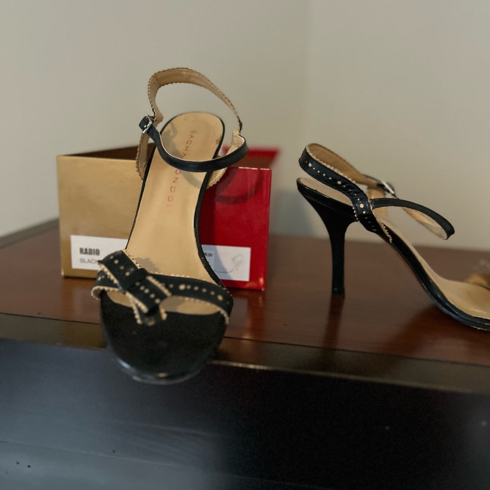 Black and beige sexy heels.